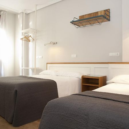 סרגוסה Apartamentos Sabinas Don Jaime חדר תמונה
