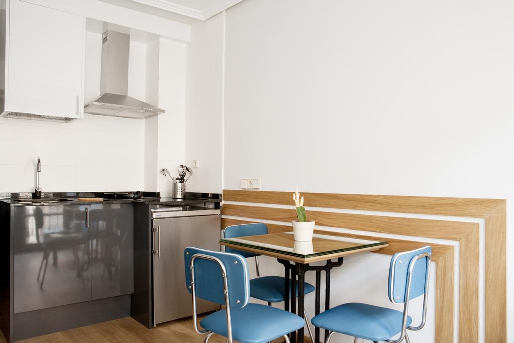 סרגוסה Apartamentos Sabinas Don Jaime חדר תמונה